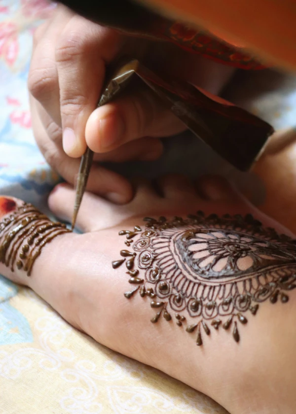Customized Mehndi Art